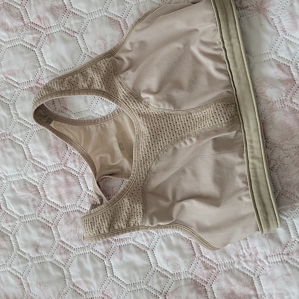 Patagonia Women's Tan Sports Bra - Picture 6 of 7